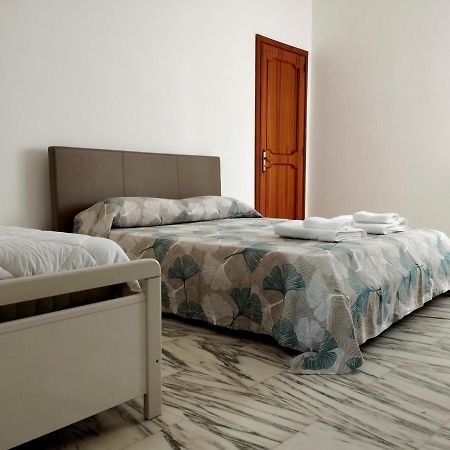 Thomas'S Home - Appartamento A Comiso Exterior photo